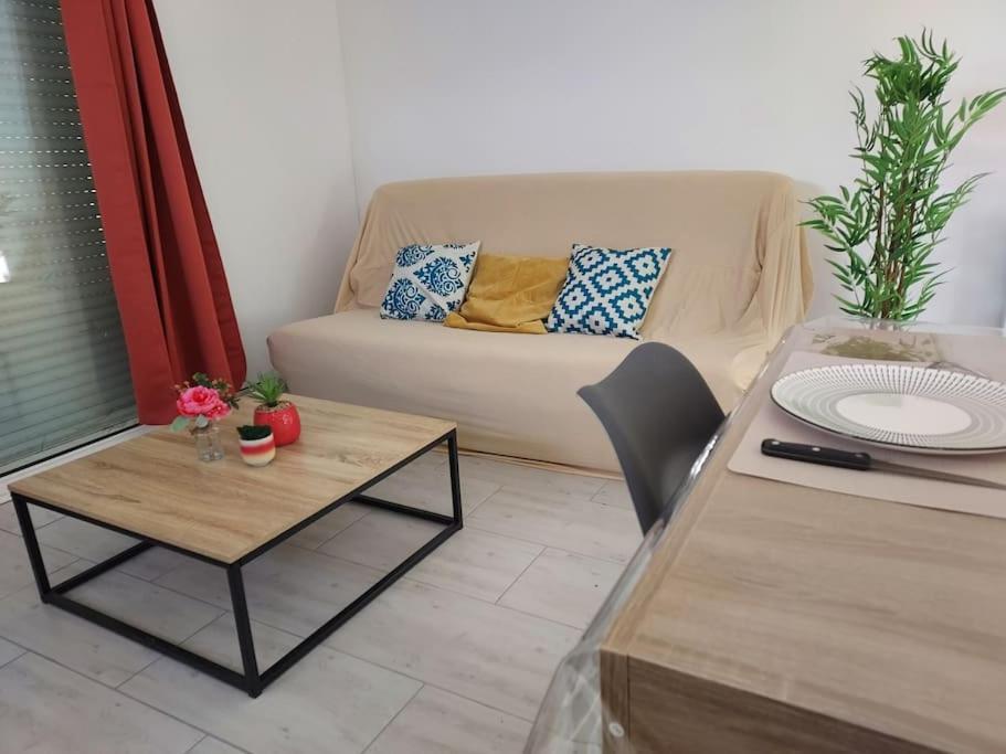 Maison Cosy 3 Chambres A La Campagne L'Abergement-Sainte-Colombe Eksteriør billede